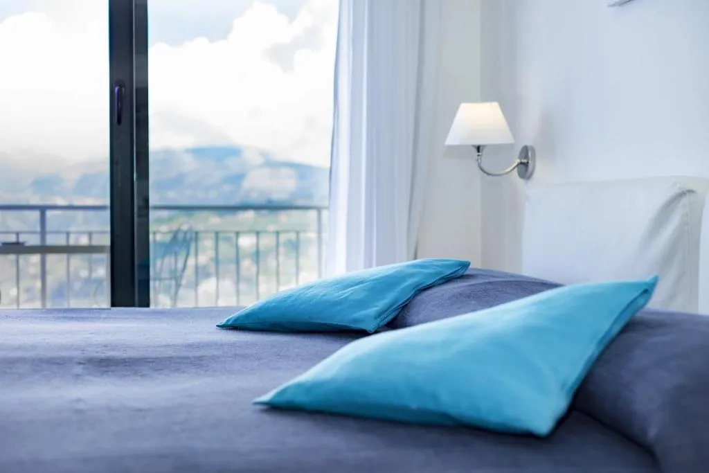 STUDIO WITH BALCONY WITH VIEWS Room, Residence Le Terrazze Sorrento, Naples