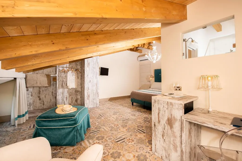DOUBLE SUPERIOR Room, Don Giulio Luxury Rooms, Naples