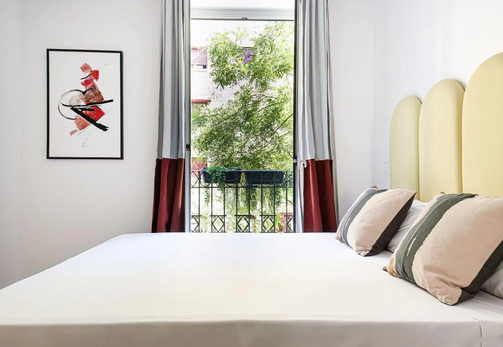 APARTMENT STANDARD Room, Smartr Atocha Reina Sofia, Madrid