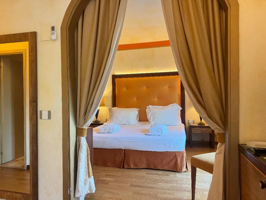 JUNIOR SUITE CAPACITY 3 Room, Hotel Greif, Venice