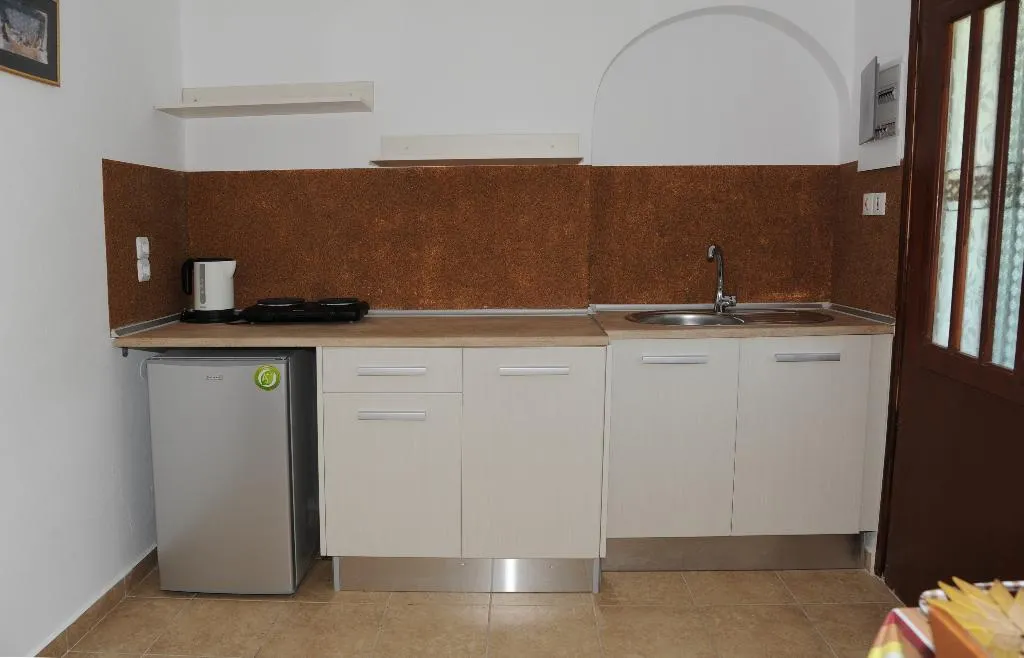 APARTMENT TWO BEDROOMS Room, Captain's Studios & Apartments, Corfu