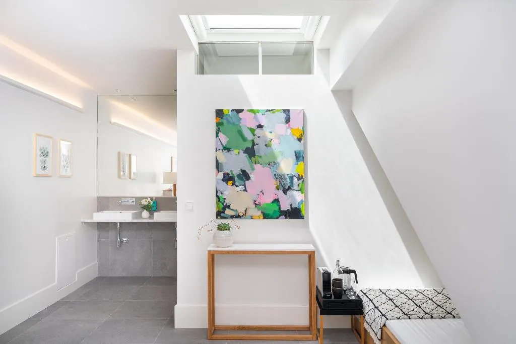 HOME EIGHT BEDROOMS WITH MORE THAN THREE BATHROOMS Room, Canto De Luz, Porto