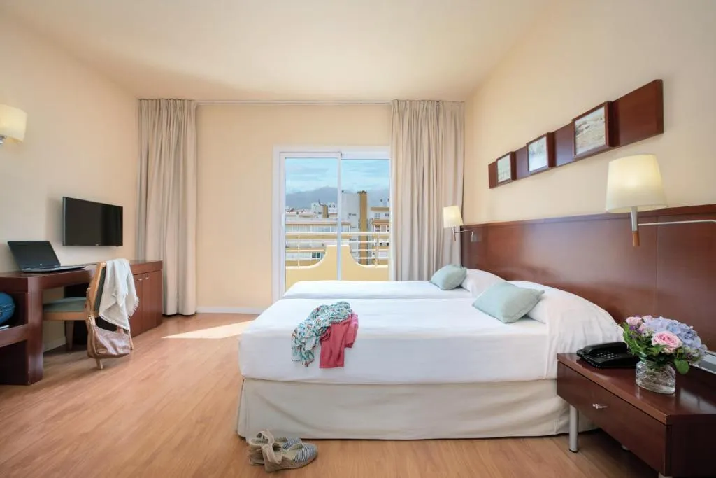 TRIPLE SUPERIOR Room, Prestige Victoria, Costa Brava