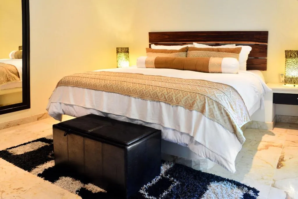 TWIN DELUXE Room, El Taj Ocean Front and Beachside Condo Hotel, Playa Del Carmen