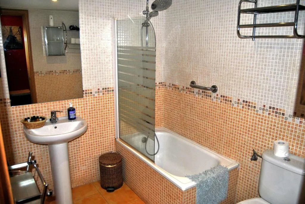 Room, Apartahotel Collarubio, Madrid