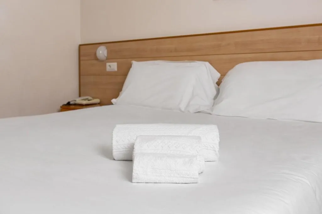Room, Catignano Hotel Ristorante, Umbria