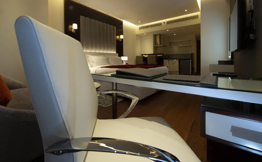 Double or Twin DELUXE Room, Number One Tower Suites, Dubai