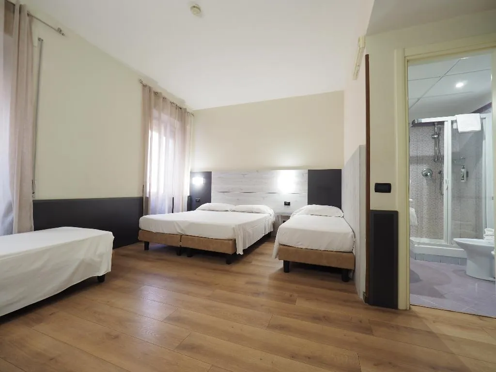 QUADRUPLE STANDARD Room, Osimar, Rome