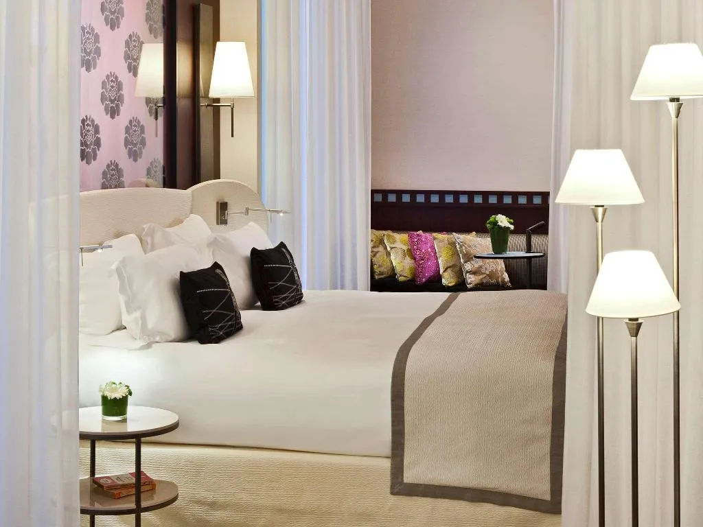 SUITE GARDEN VIEW KING BED Room, Sofitel Legend the Grand Amsterdam, Amsterdam