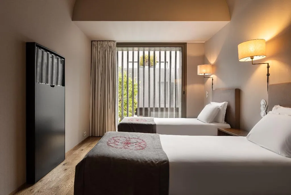 TWIN PRESTIGE Room, Eurostars Santa Luzia, Porto