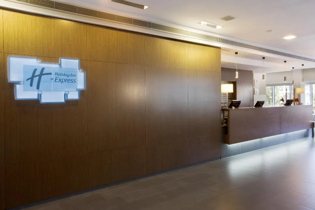 Lobby, Holiday Inn Express Barcelona City 22@, Barcelona