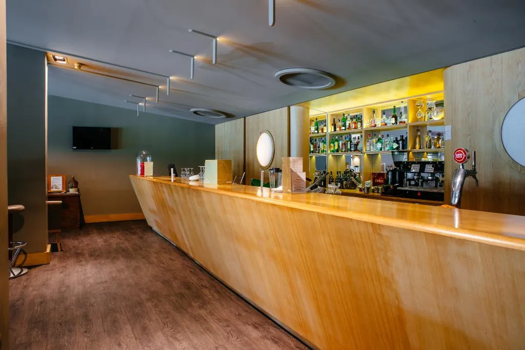 Bar, Axis Vermar Conference & Beach Hotel, Porto