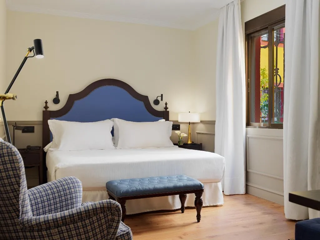 SUITE STANDARD Room, H10 Corregidor Boutique Hotel, Seville