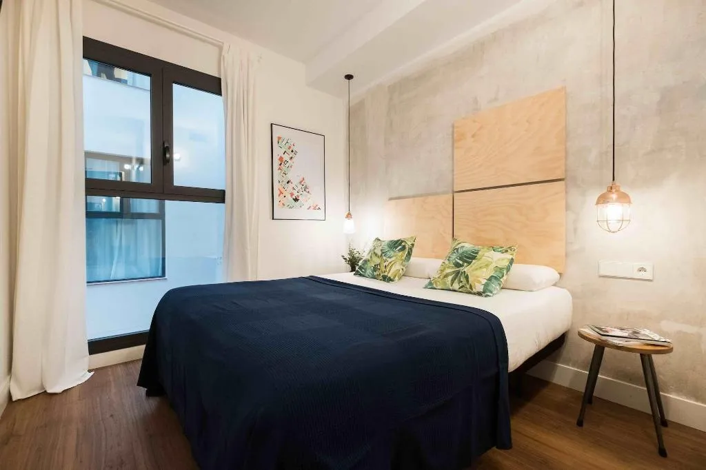 Room, Magatzem 128, Barcelona