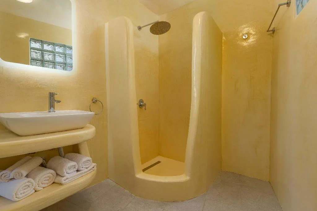 SUITE WITH JACUZZI Room, Sole D'Oro Luxury Suites, Santorini