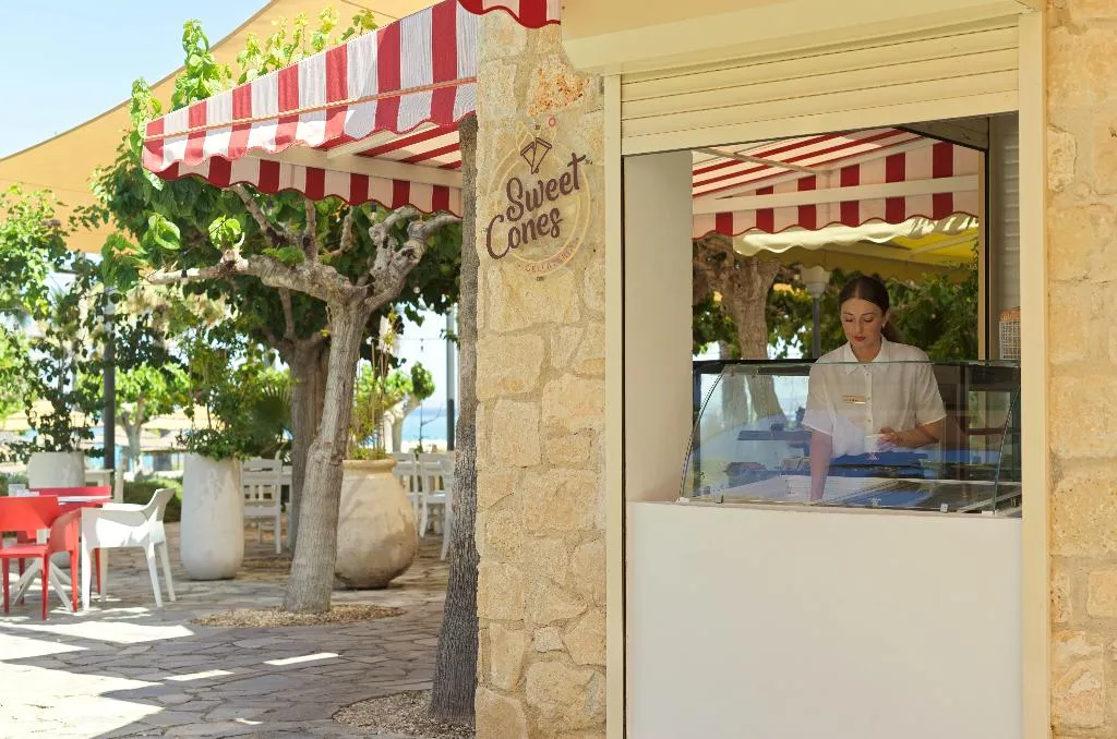 Restaurant, St George Beach Hotel & Spa Resort, Cyprus