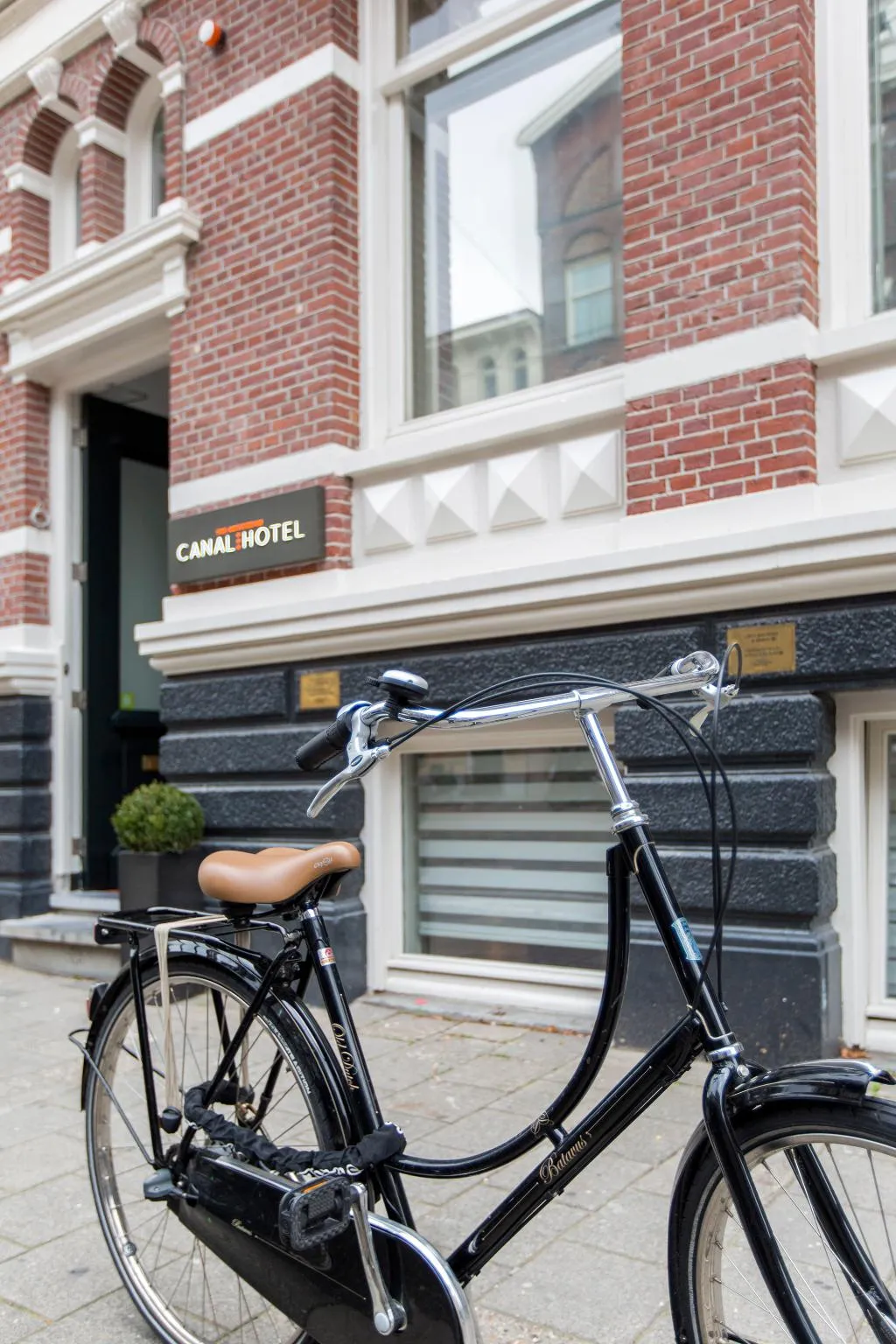 General view, Amsterdam Canal Hotel, Amsterdam