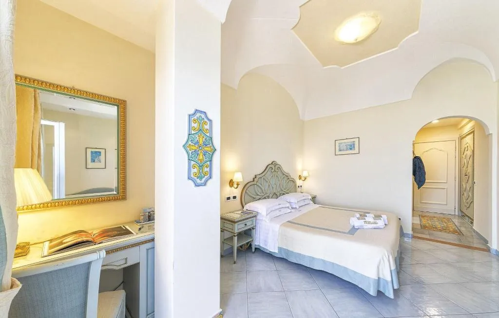 TWIN SUPERIOR SEA VIEW Room, Hotel Tritone Resort & Spa, Naples