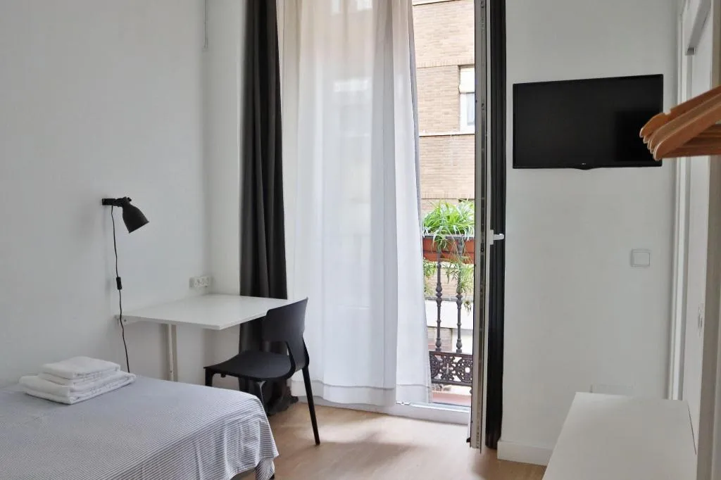 Room, Hostal La Zona, Madrid
