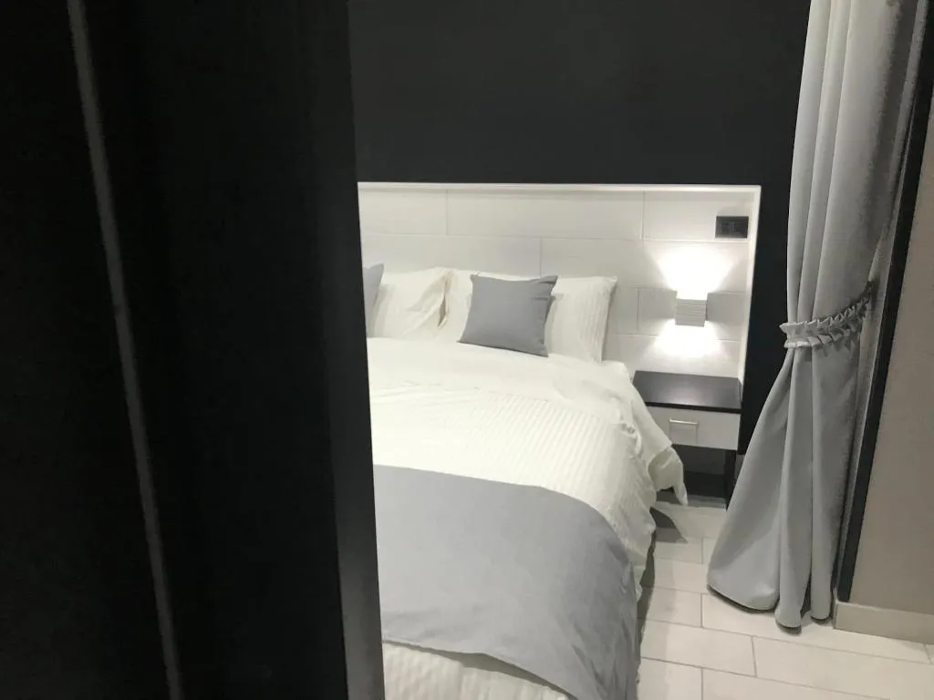 Room, Parthenope Rooms, Naples