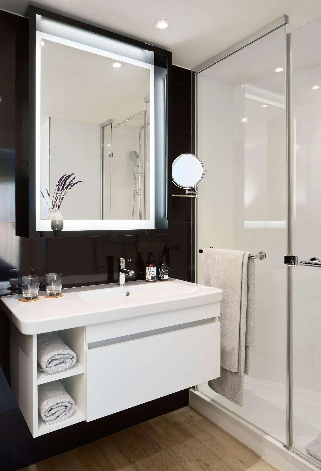 JUNIOR SUITE STANDARD Room, INNSiDE by Meliá Barcelona Apolo, Barcelona