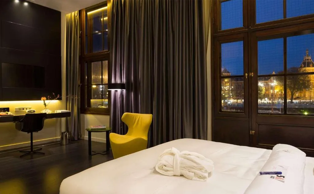 Bar, art'otel amsterdam, Powered by Radisson Hotels, Amsterdam