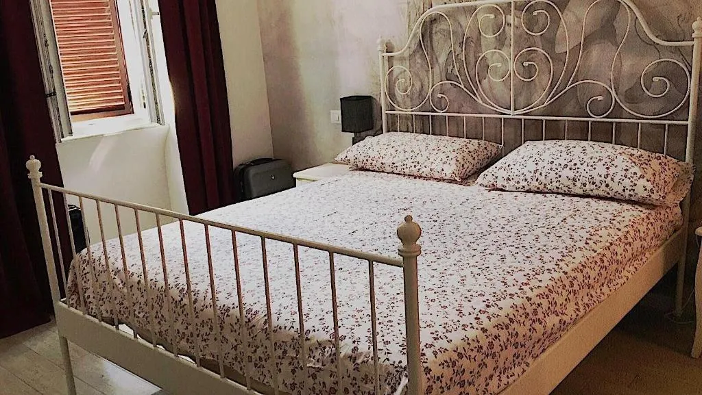 Room, Portamaggiore Room, Naples