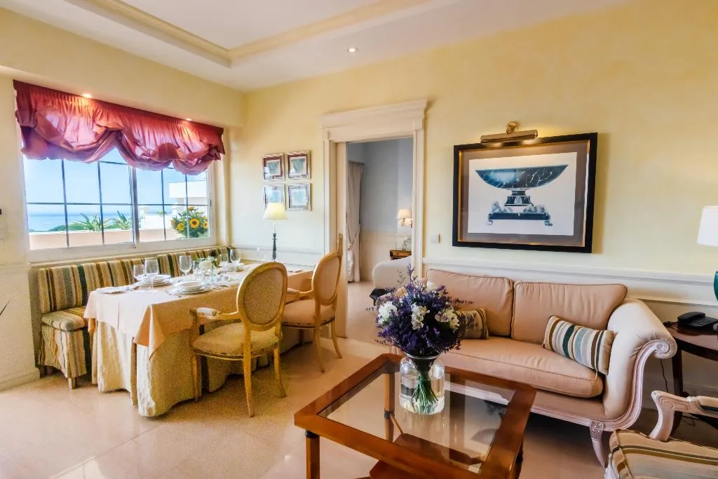 APARTMENT TWO BEDROOMS Room, Guadalpin Suites, Costa Del Sol
