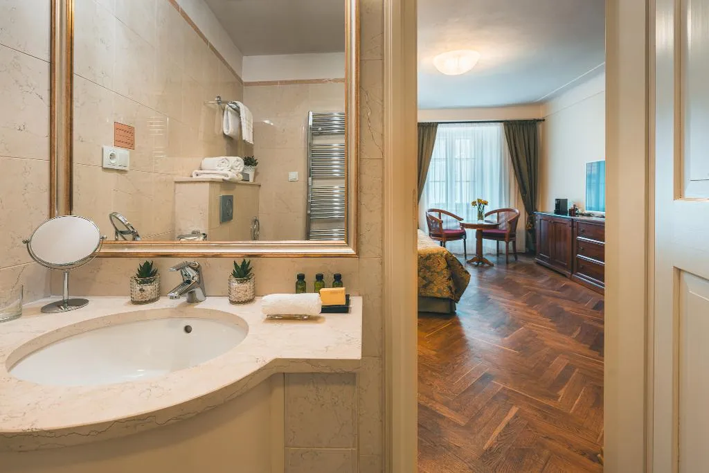Double or Twin DELUXE Room, Appia Hotel Residence Prague, Prague