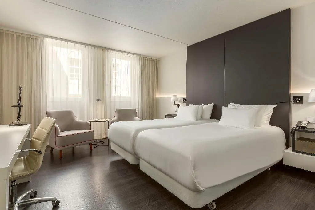 Double or Twin SUPERIOR KING BED Room, NH Collection Amsterdam Barbizon Palace, Amsterdam