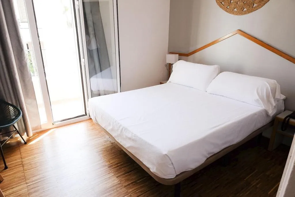 DOUBLE TWO BEDS Room, Subur, Costa Brava