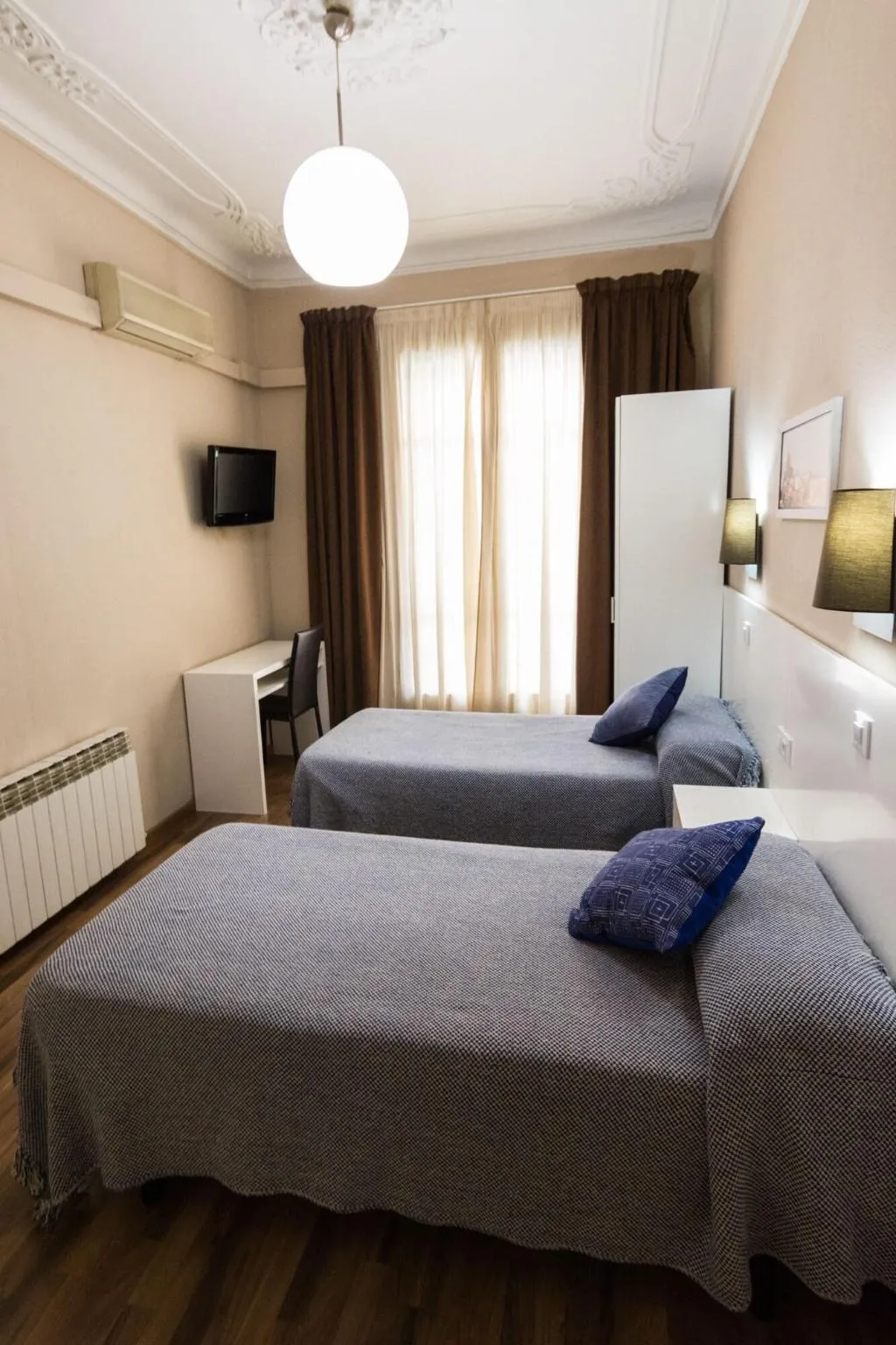 Room, Hostal Lesseps, Barcelona