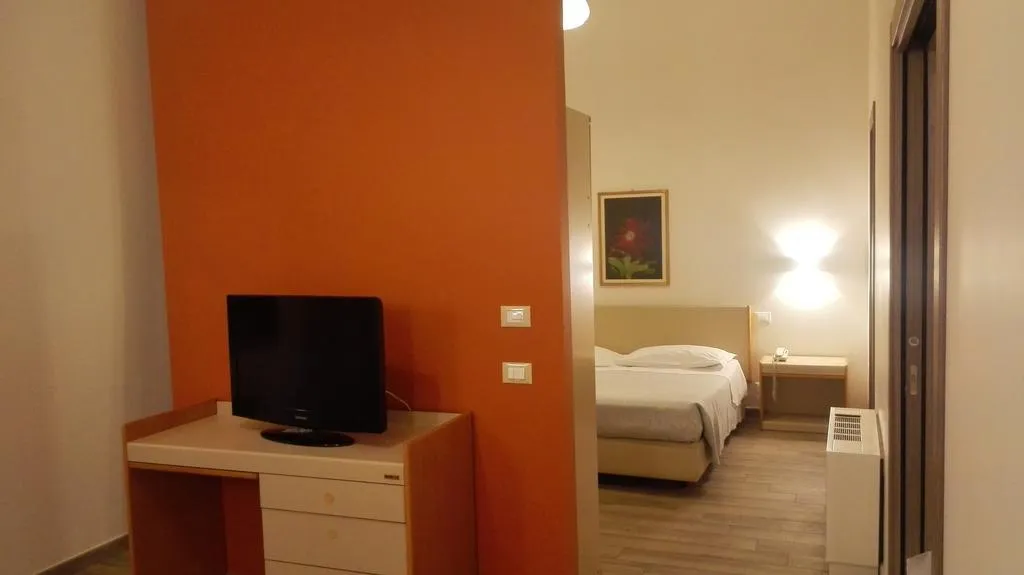 Room, Albergo Mediterraneo, Palermo