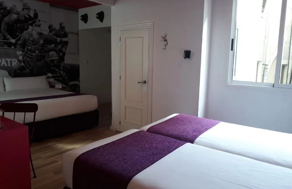 QUADRUPLE INNER Room, Casual Vintage Valencia, Valencia