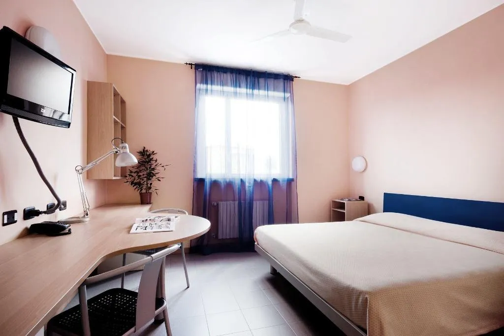 Room, La Cordata Accommodation - Zumbini 6, Milan