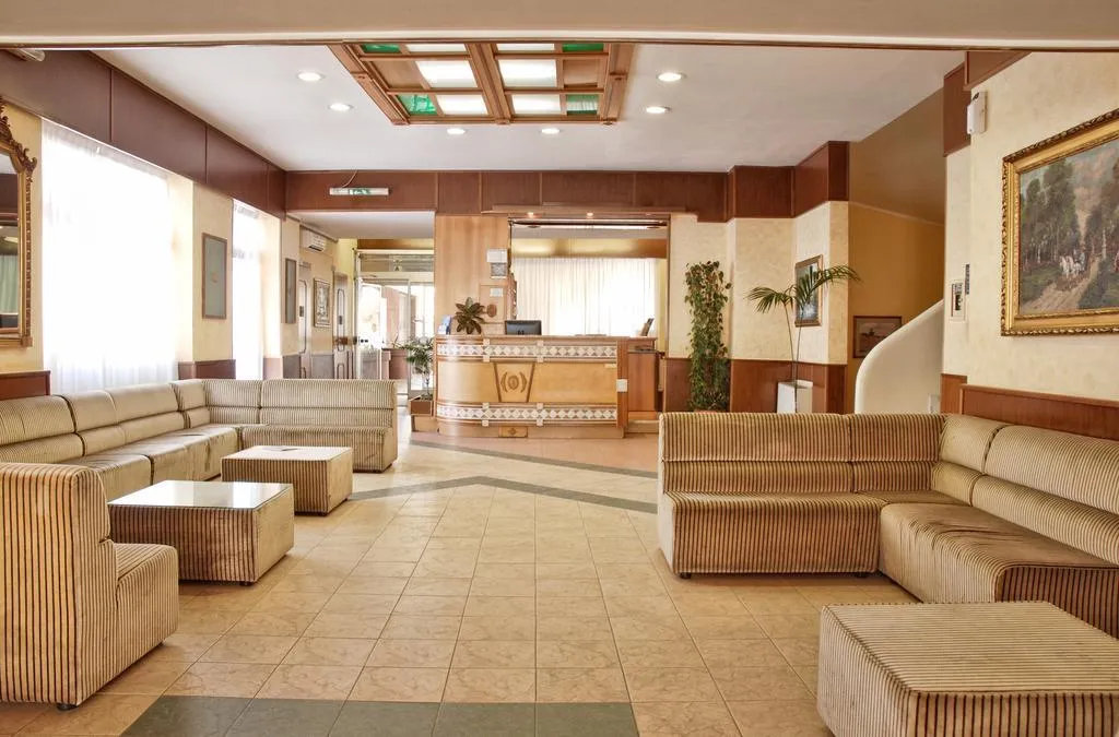 Lobby, Hotel Scacciapensieri, Rome