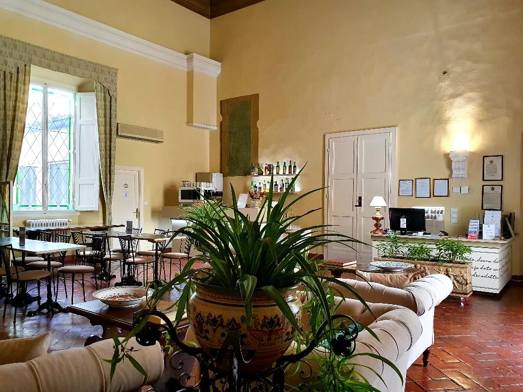 Lobby, Annalena, Florence