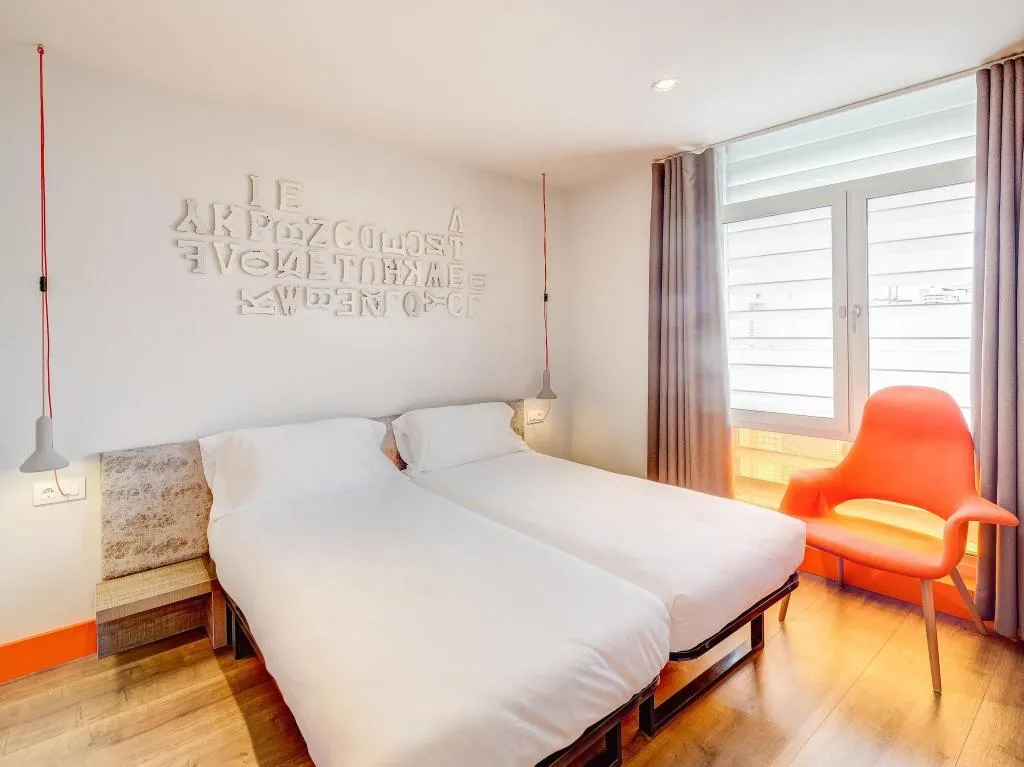 TWIN SUPERIOR Room, Generator Barcelona, Barcelona