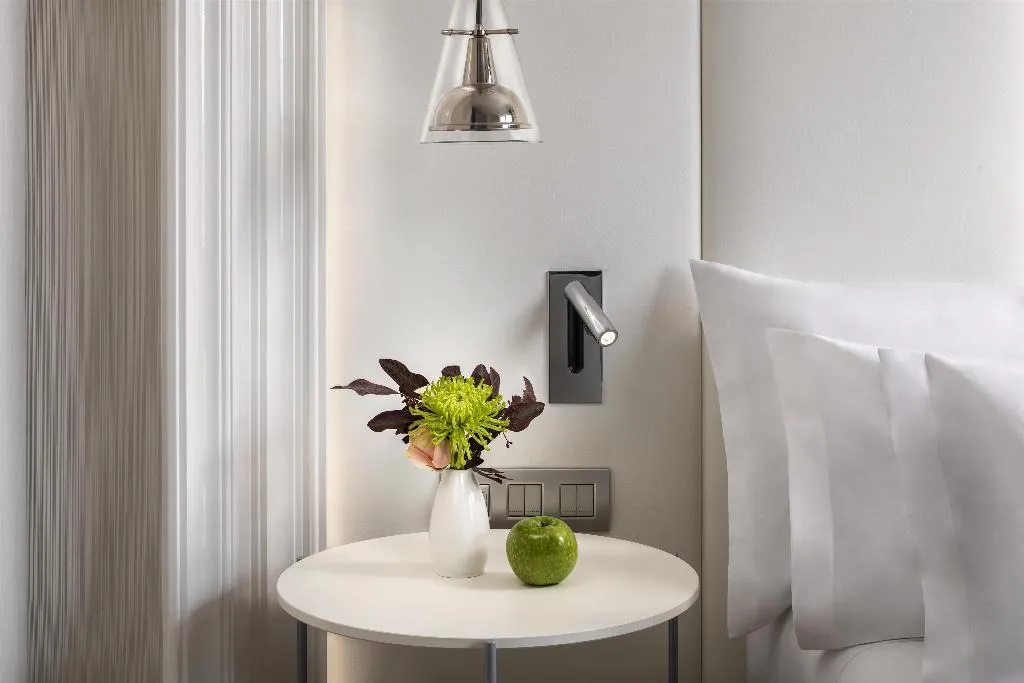 JUNIOR SUITE STANDARD Room, NH Collection Barcelona Gran Hotel Calderón, Barcelona