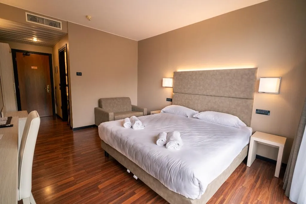 Room, Yachting Hotel Mistral, Milan