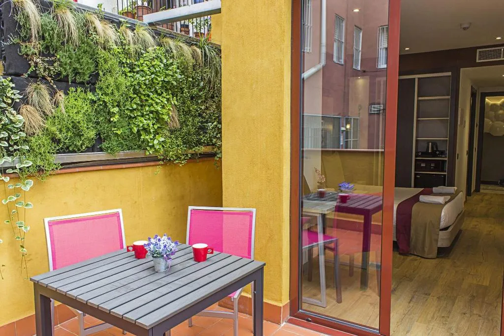 Terrace, Boutique Hostemplo Sagrada Familia, Barcelona