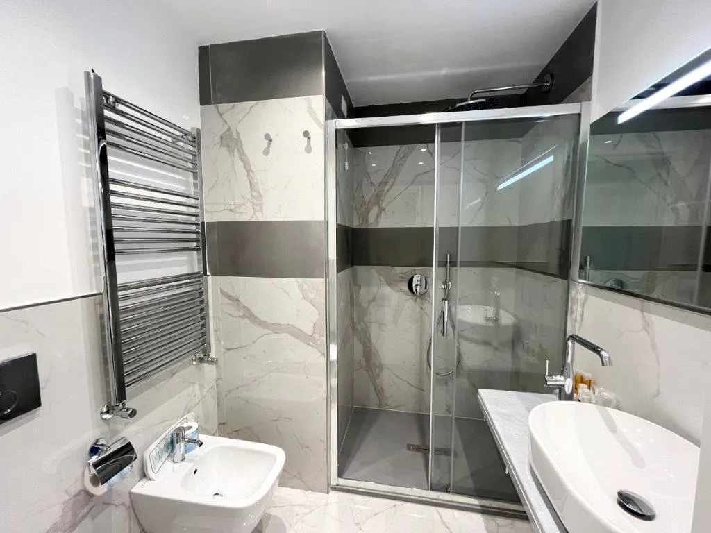 Double or Twin WITH VIEWS Room, Hotel Alpha, Naples