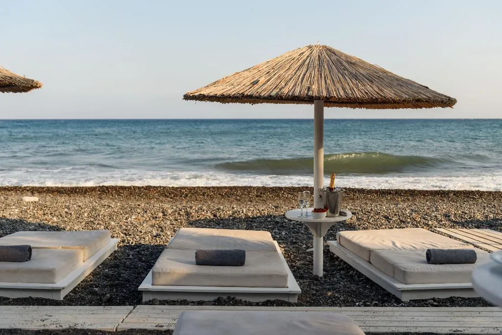 Beach, Alesahne Beach, Santorini