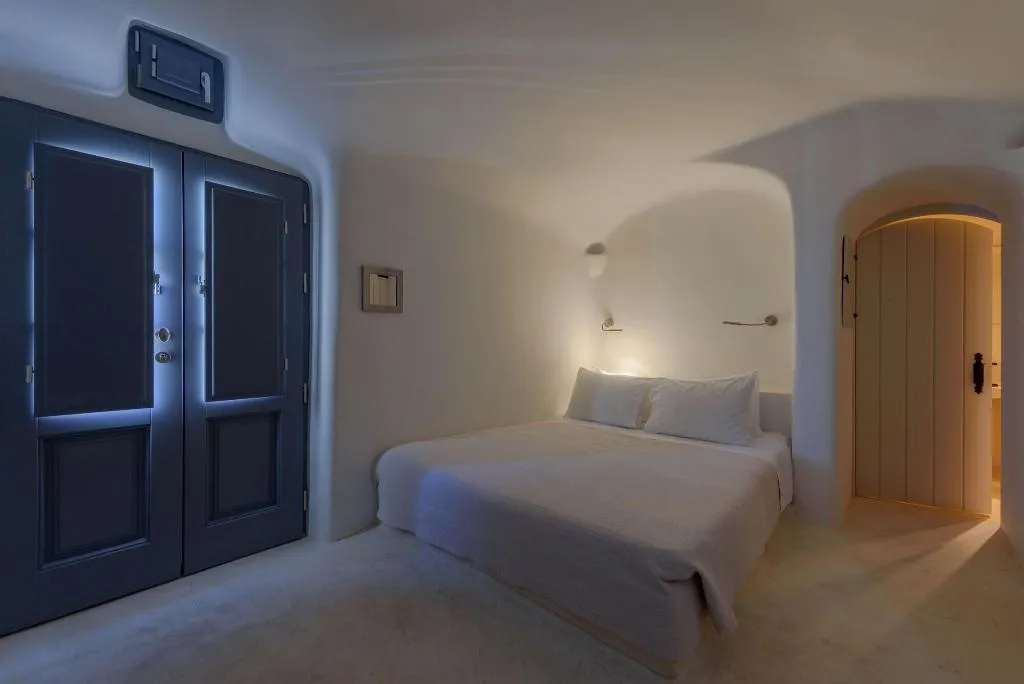 Double or Twin WITH JACUZZI Room, Kapari Natural Resort - member of Unique Lodges Na, Santorini