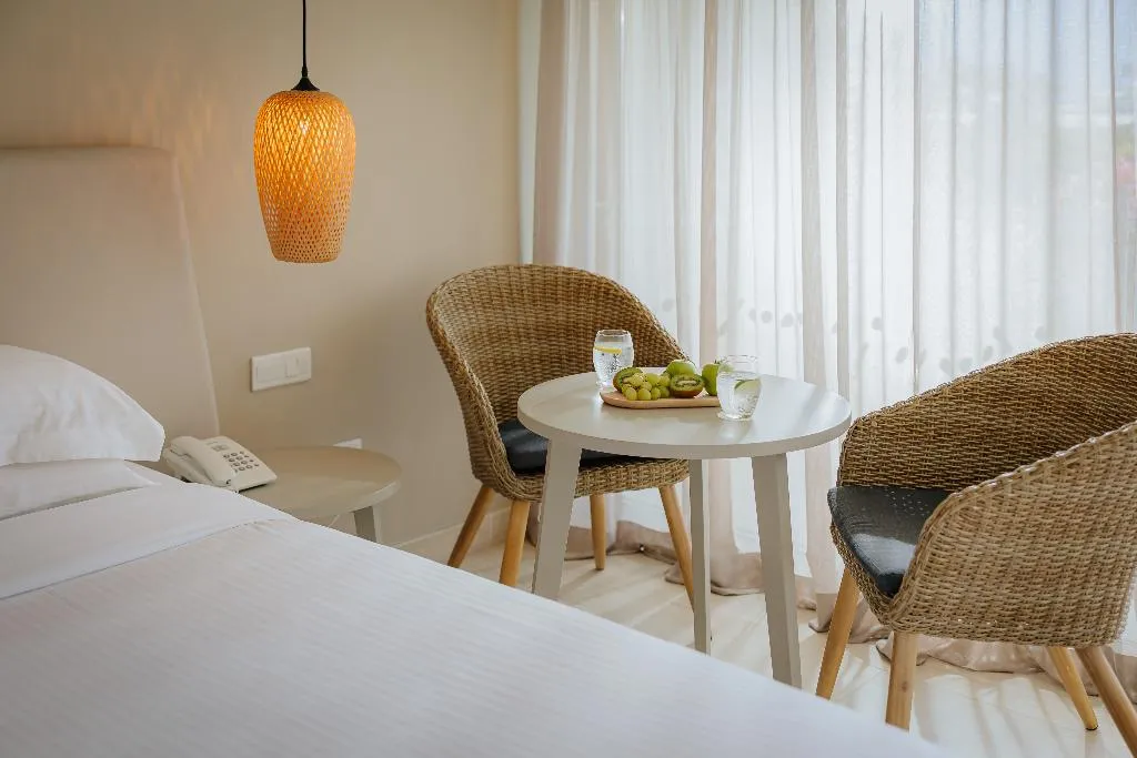 Double or Twin GARDEN VIEW Room, Nissi Beach, Cyprus