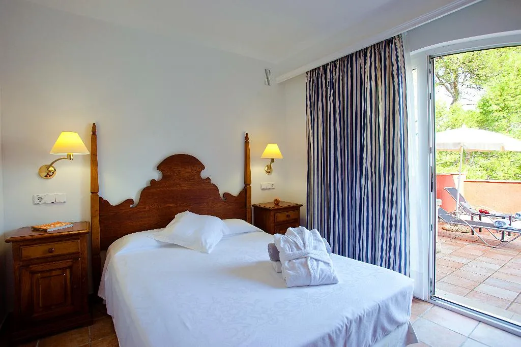 SINGLE SUPERIOR Room, Cala Sant Vicenç - ADULTS ONLY, Majorca