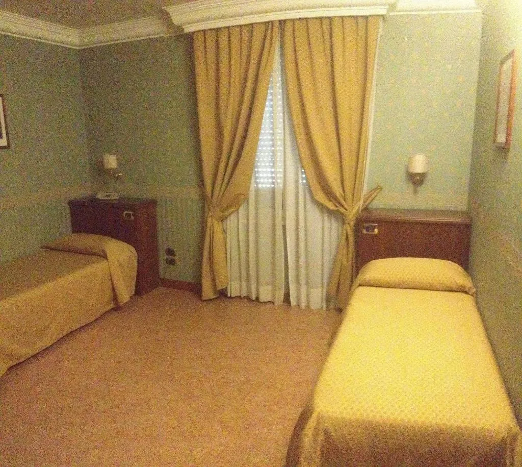 Room, Hotel Al Boschetto, Naples