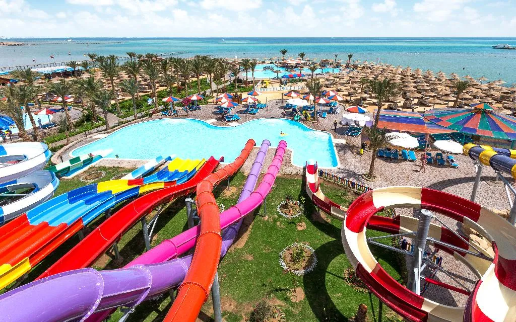 Sports and Entertainment, Hawaii Riviera Club Aqua Park-Families and Couples, Red Sea Riviera