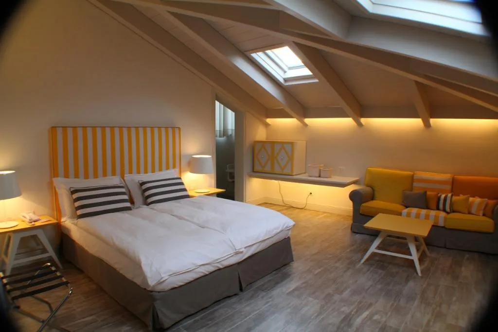 Double or Twin DELUXE Room, Palazzo Jannuzzi Relais, Naples