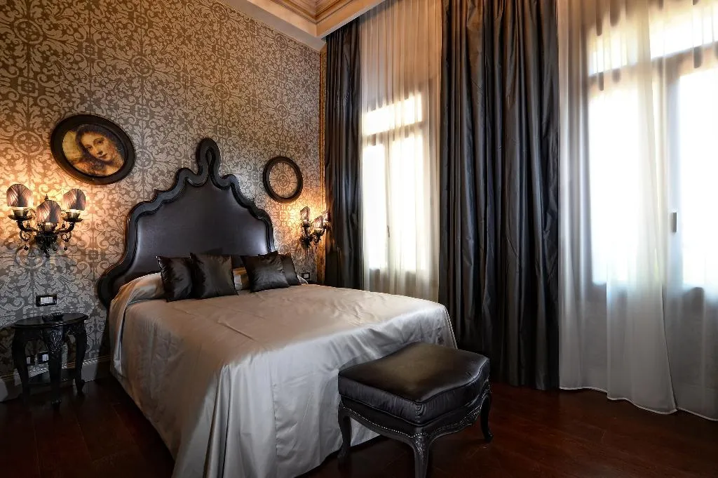 Double or Twin DELUXE Room, Palazzetto Madonna, Venice